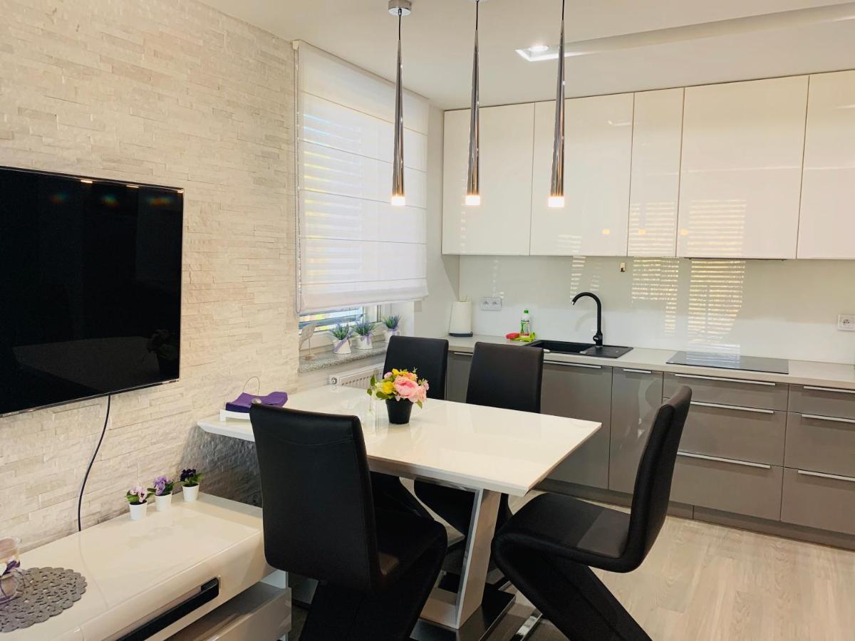 Exklusiv-Apartment Дзивновек Екстериор снимка